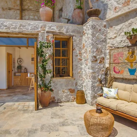 Kabak Dome Suites *