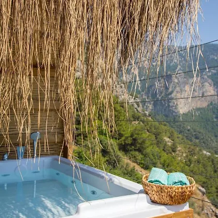 Kabak Dome Suites *