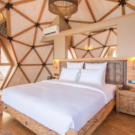 Kabak Dome Suites Hotel *