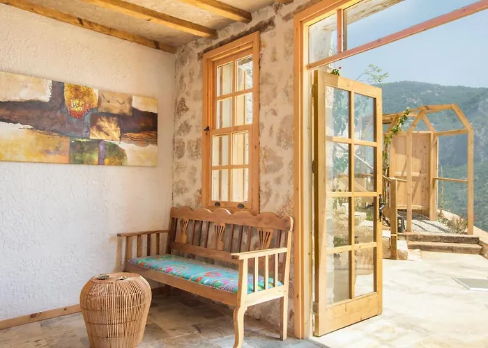 Kabak Dome Suites Hotel *