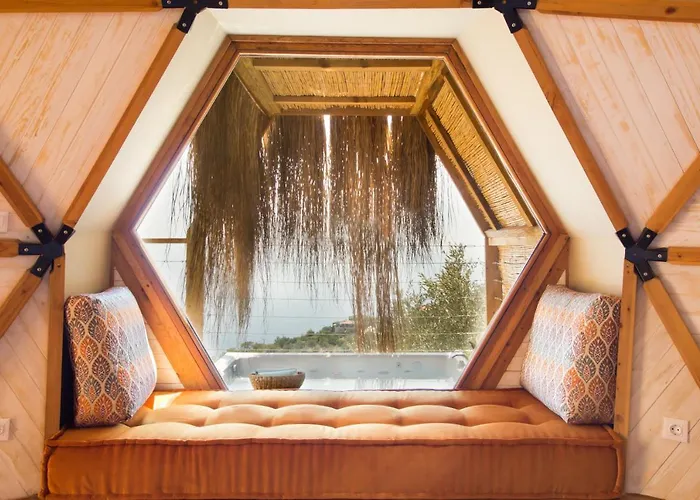 Kabak Dome Suites Hotel *