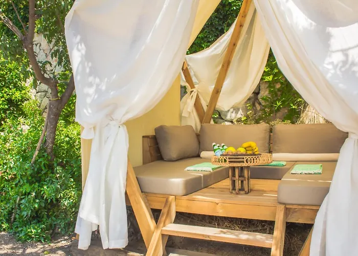 Kabak Dome Suites Hotel *