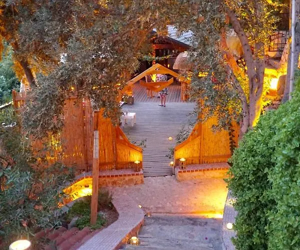 Kabak Dome Suites Hotel